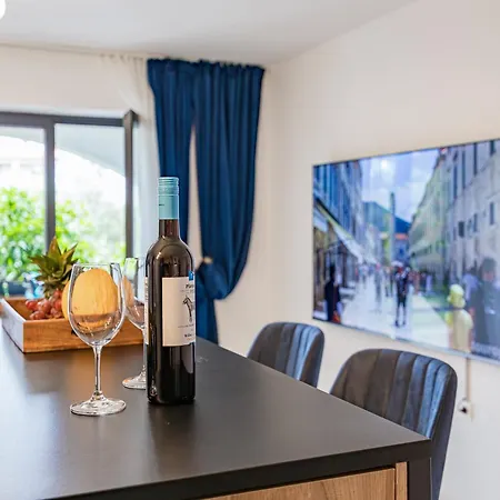 Romeo&julia- Newly Refurbished Near Medulin Apartment *